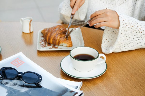 L'émancipation féminine à travers la mode locale : une révolution stylistique