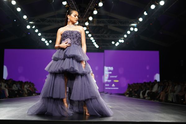 Réussir dans le monde de la haute couture : Stratégies et secrets pour bâtir votre maison de mode