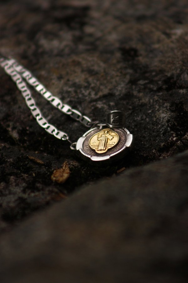 La médaille de baptême idéale pour votre petit garçon